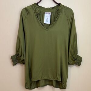 Sofia | NWT Andrea Green Olive Made in Italy Italian Satin High Low V Neck Top M